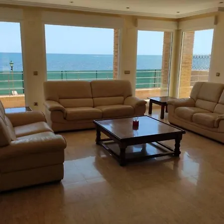 Villa Gelegen Naast De Zee Met Uniek Uitzicht Alicante