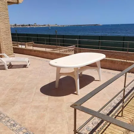Villa Gelegen Naast De Zee Met Uniek Uitzicht Alicante