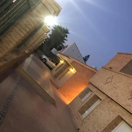 Villa Gelegen Naast De Zee Met Uniek Uitzicht * Alicante